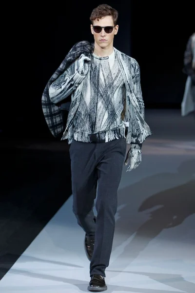 Look 37